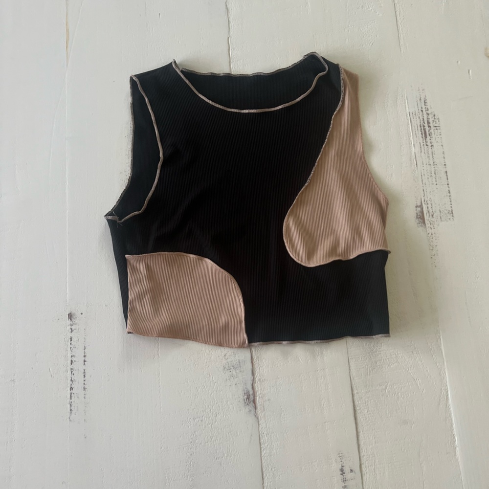 Colorblock crop top